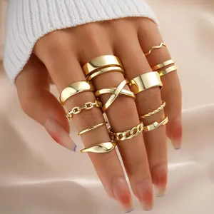 25 Pcs Gold Knuckle Rings Set for Women, Vintage Stackable Mid Finger Rings, Trendy Chunky Statement Rings for Girls, Cute Boho Gift for Birthday Valentine's Day