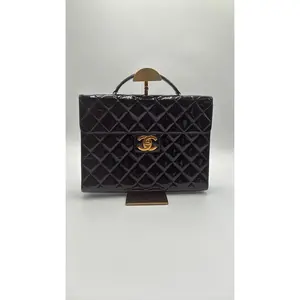 Pre-owned CHANEL Leather Luxury Bags & Accessories Matellase CocoMark Patent Briefcase, Black Date Code: NODC04272601 Entrupy ID: QTBJC7D