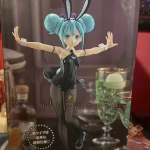 Anime figure hatsune miku figure