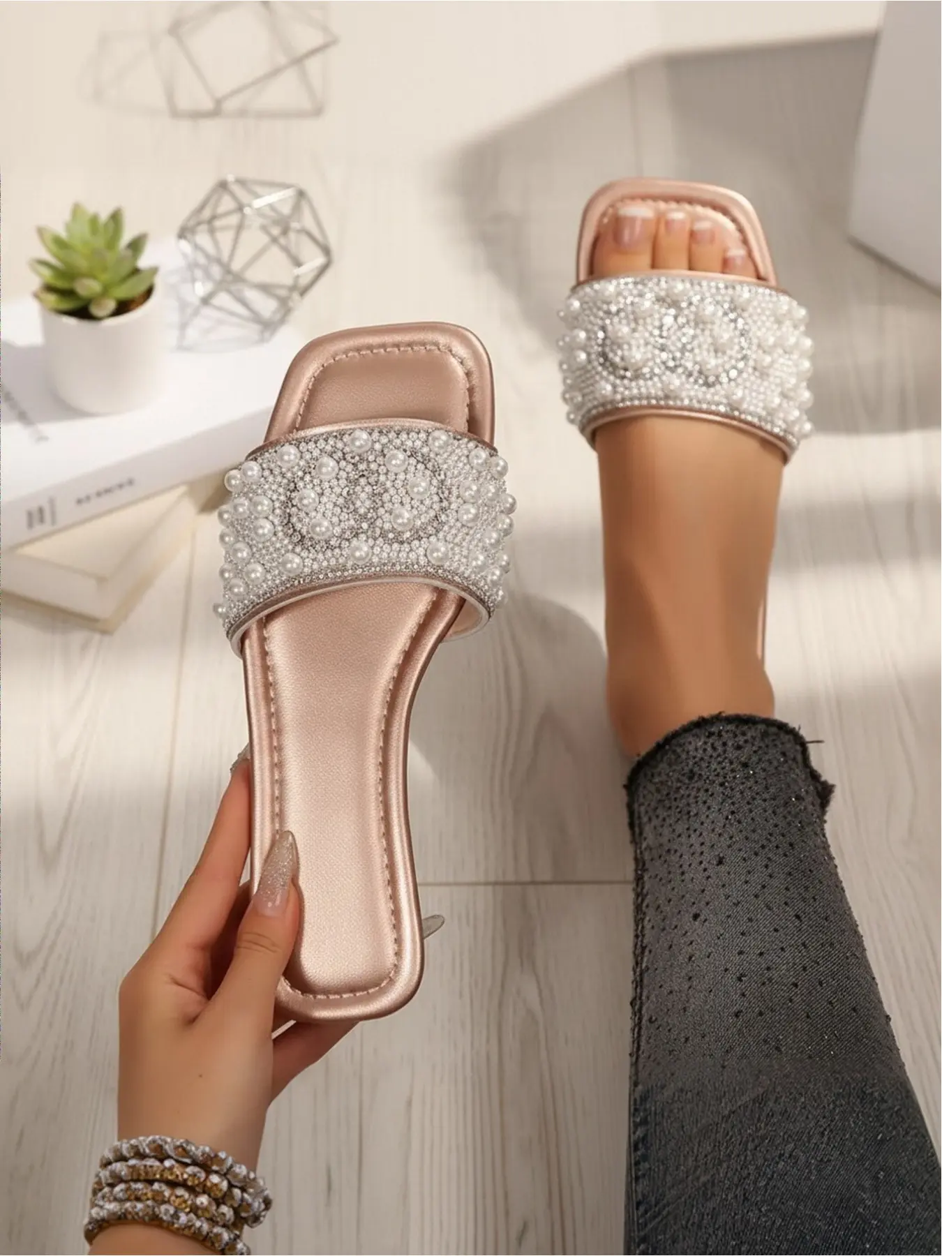 Women's Pearl & Rhinestone Embellished Slides, Lightweight Square Toe Flat Sandals for Summer Vacation, Fashionable Rhinestone Sandals