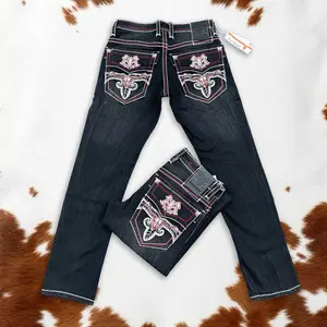 Y2K Men's Rock Revival Straight-Leg Black Jeans with Bull Skull Embroidery on Back Pockets – Rock Revival For Men, Western Outfits, Y2K Jeans, Streetwear Jeans, Urban Fit, Grunge Outfit