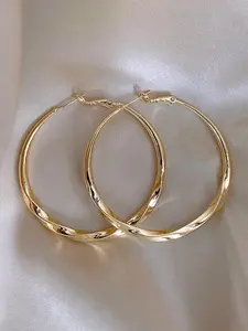 Elegant Twisted Hoop Earrings, Minimalist Design for Women, Versatile Daily Wear, Perfect for Parties and Vacations, Hoop Jewelry