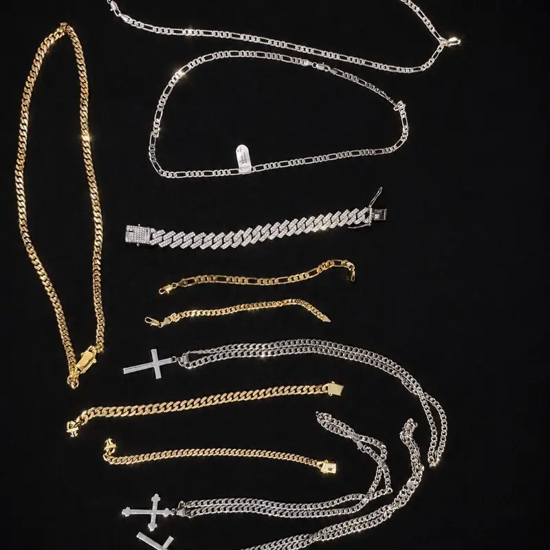Lot of fashion jewelry