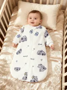 Warm and Soft Long-Sleeve Baby Pajamas for Boys and Girls - Apricot Koala Print Baby Sleeping Bag, Sleep Sack, Suitable for Newborns 0-1 Year Old. Designed for autumn and winter, suitable for postpartum and breastfeeding women, Suitable for home use