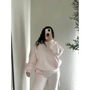 Ari Crewneck