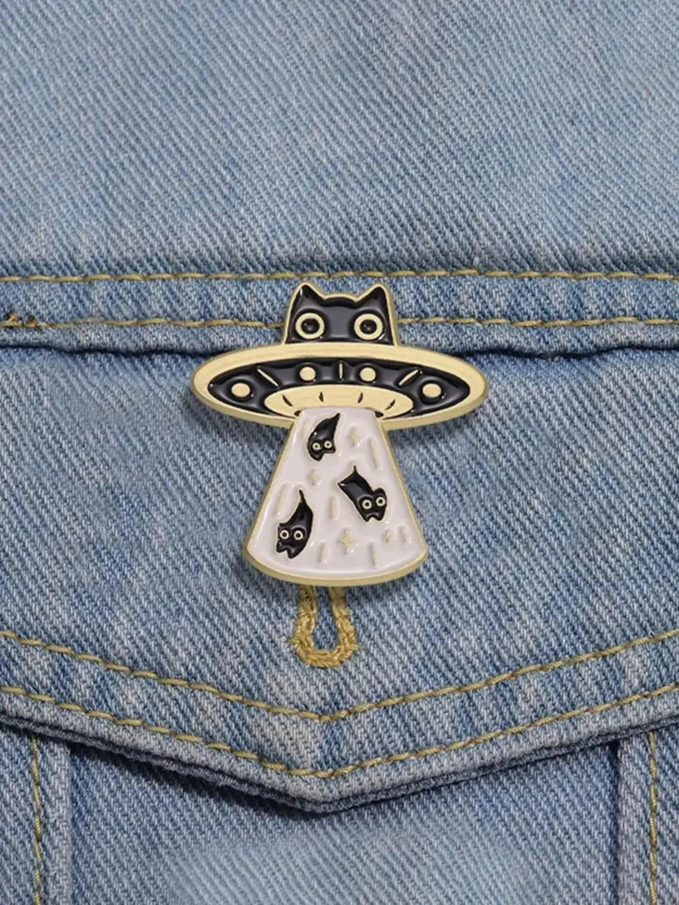 Cute Cartoon Cat & Space Ship Design Brooch Pin, Fashion Jewelry Accessories for Men & Women, Fashion Brooch for Party, Daily Clothing Decor, Trendy A