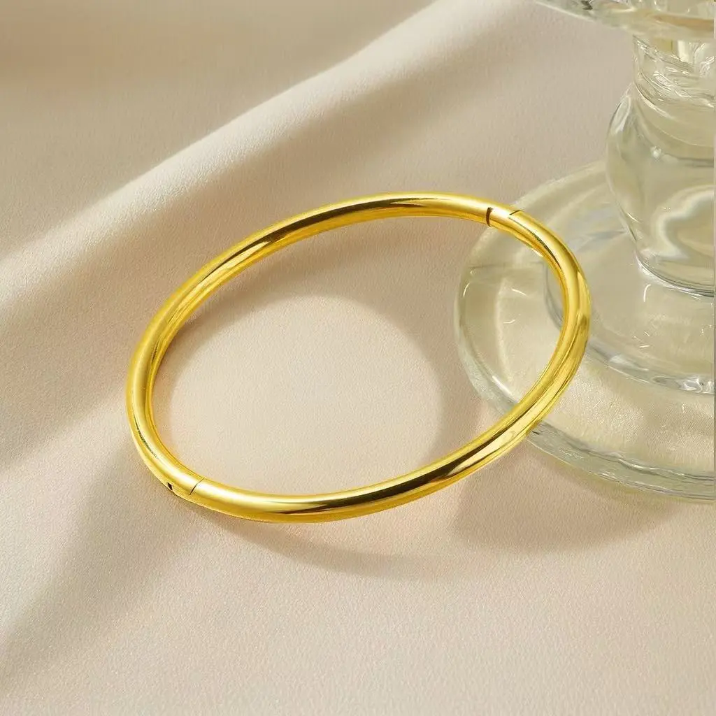 40 C 3 Golden Round Thread Bracelet