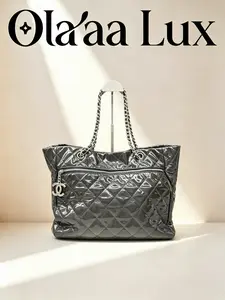 Pre-owned CHANEL Large Gunmetal Grey 22 Tote Bag Shiny Quilted Leather Silver Chain Shoulder HandbagC19496155999