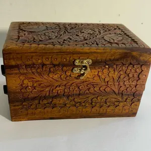 Jewelry box jewelry organizer elegant, jewelry, showcase Decorative wooden jewelry box handmade wooden flower jewelry box rustic charm Ornaments Gift Smooth