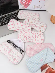 Heart-Shaped Quilted Cute Eyeg Bag for Women, Floral Pattern Sunglasses Case, Travel Storage Pouch, Perfect Gift for Friends, Glasses Holder