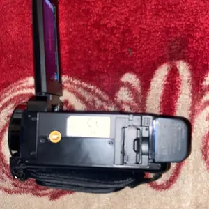 Product Review of Dvc Camera, Full HD 1080P Video Camcorder, 3-Inch Tft LCD Screen, 270° Rotating IPS Display, Includes Remote & 32GB Memory Card from i**z