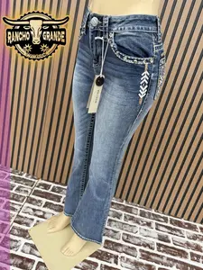 Cowgirl Bling Bootcut Jeans Massive Crystal pockets Curve - Hugging Fit / Pantalon corte Vaquero para Dama con diamantados