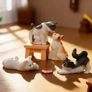 Cute Cat Figurines Set of 6, Candy House Decorations, Adorable Animal Statues, Cute Animal Design, Perfect Gift for Cat Lovers, Home Ornament, Home Decor Ornaments
