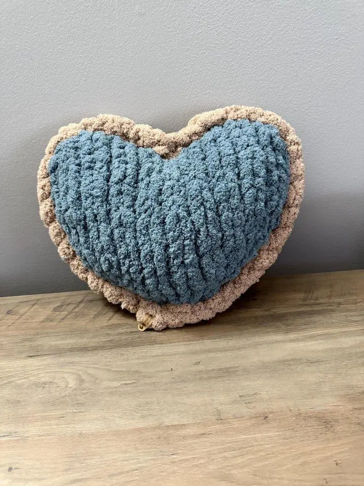 Custom Chunky Knit heart Pillow | Choose Color & Style