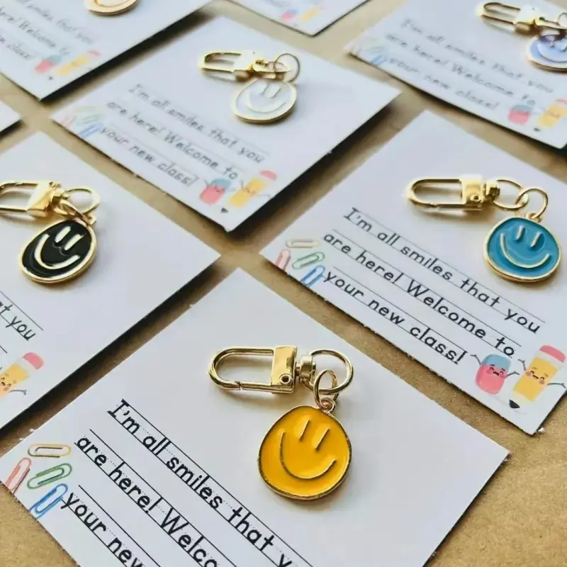 25/30/40pcs School Gift Set, 7 Colors Random Combo, Multicolor Cool Keychains, Keychain Kit, Welcome New Students, Teacher Gifts, Keychain BoxGift.