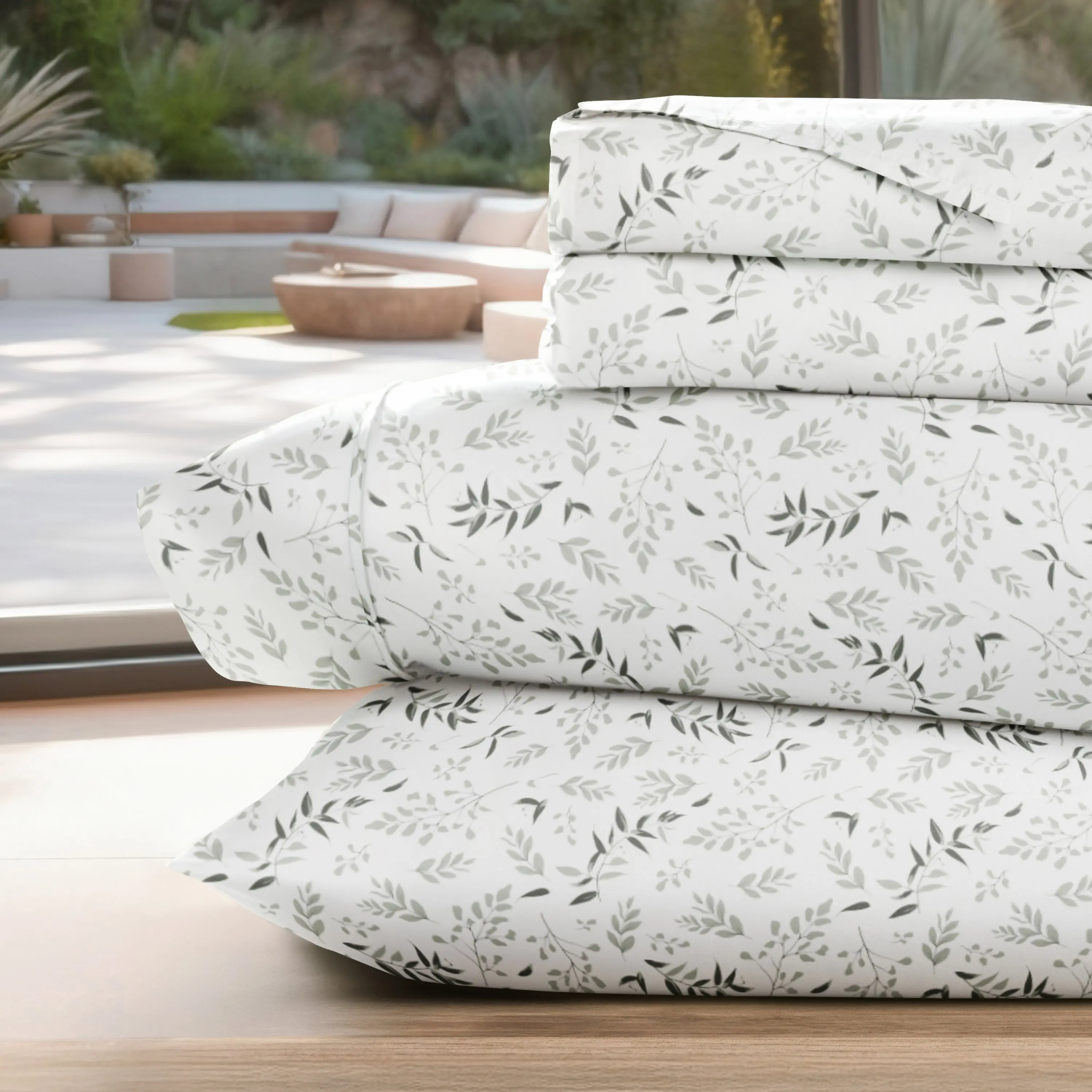 Tossed Foliage 4-Piece Pattern Sheet Set Tossed Foliage 4-Piece Pattern Sheet Set