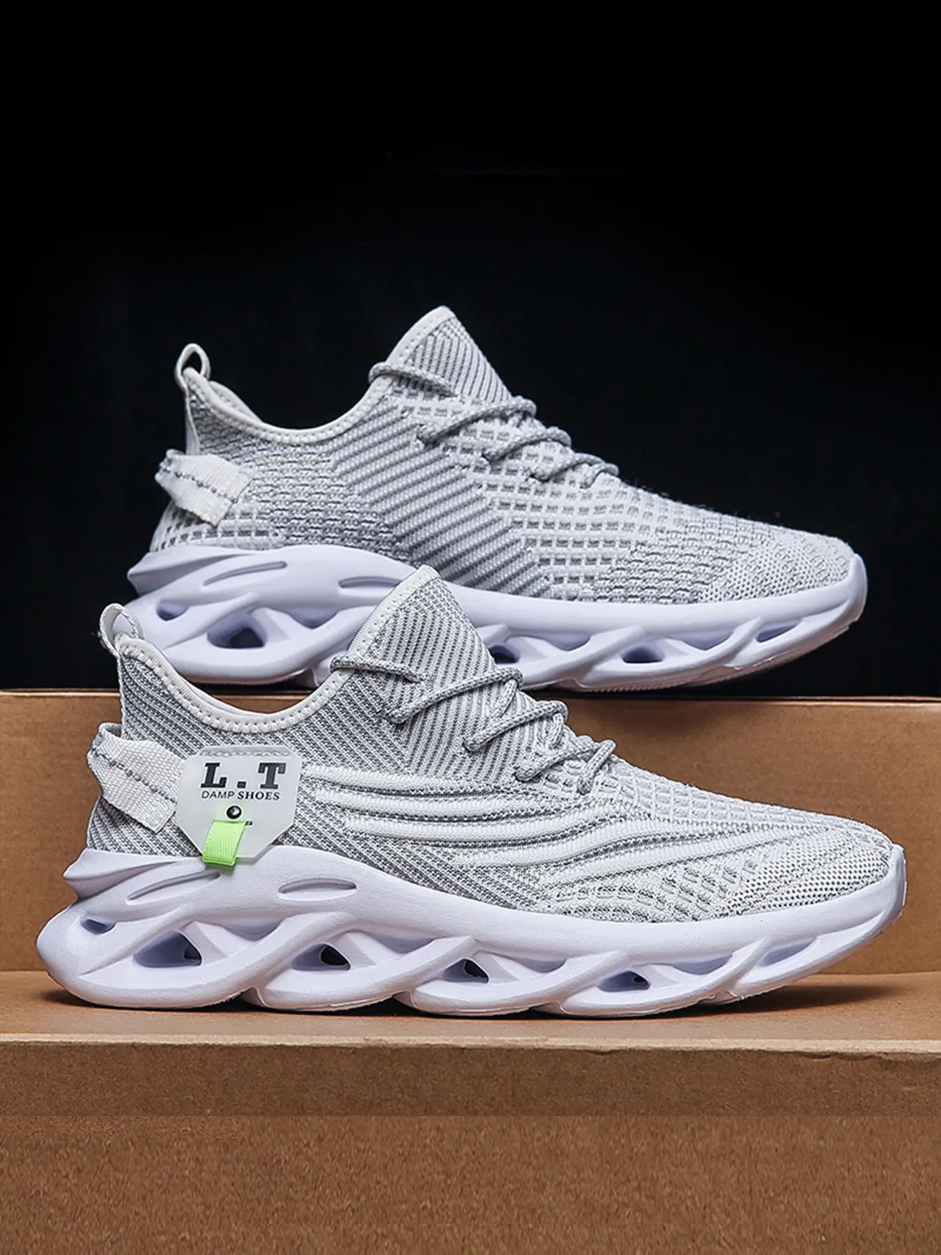 Men's Casual Sports Shoes Breathable Knit Lace-up Versatile Knitted Running Shoes Outdoor Mesh Footwear Sporty Running Shoes Fashion Running Shoe