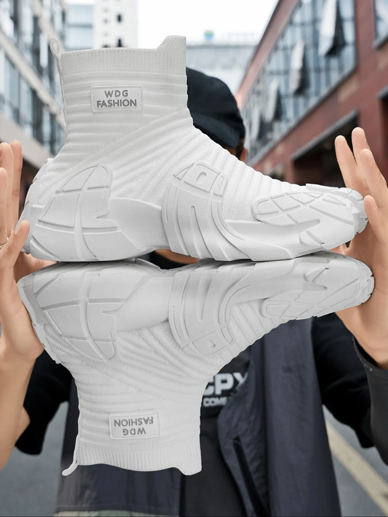 Men's High-Top Flyknit Sports Shoes, Outdoor Sports Sneakers, Workout Sneakers, All Seasons Sneakers, Footwear Sneakers, Fashionable Comfortable Breathable, Ideal for Daily Wear, Casual, and Sport Activities