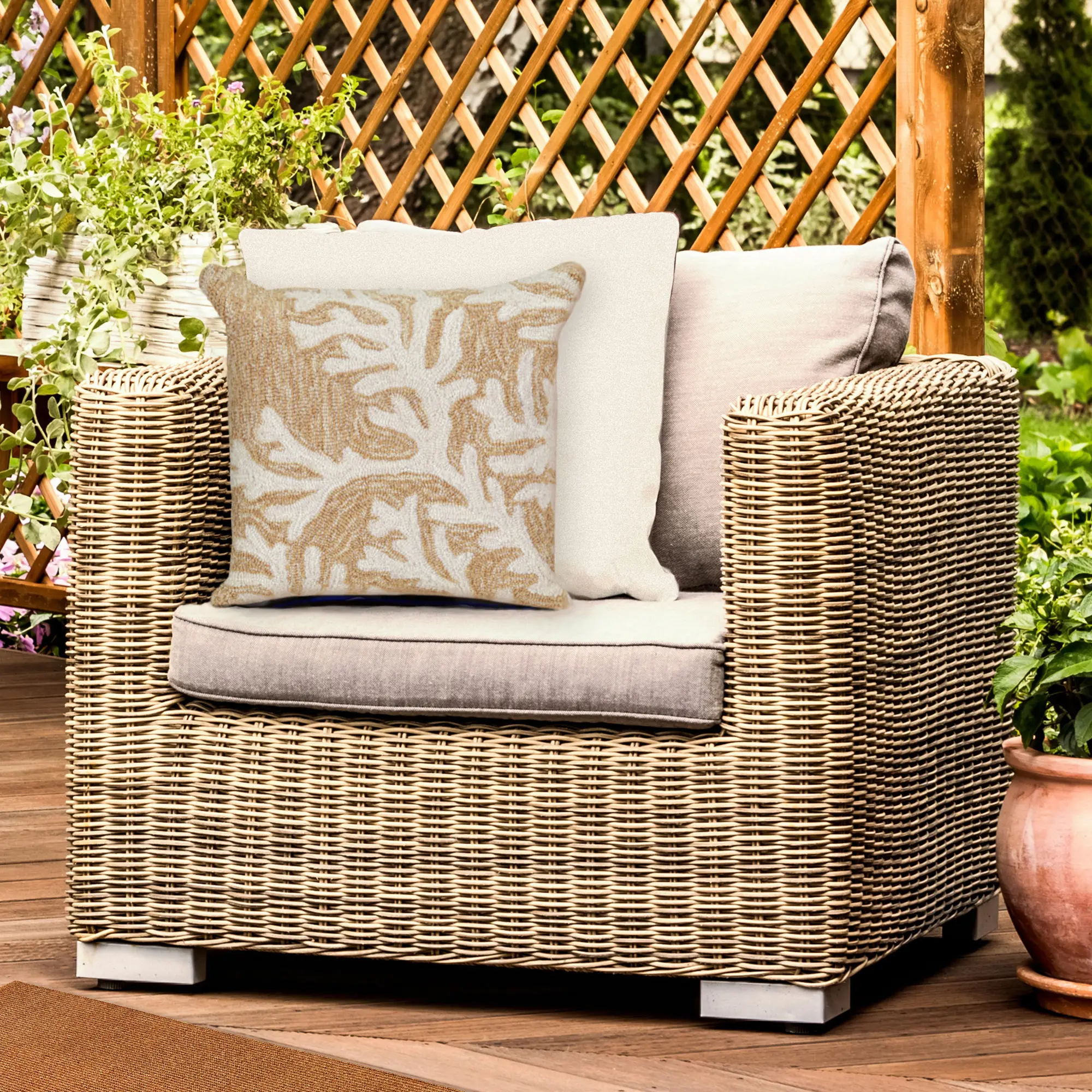 Lush Decor FRONTPORCH Handmade Indoor/Outdoor Pillow - Transitional Geometric Coastal Beach Accent Outdoor Cushion (Coral), Outdoor Cushions