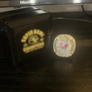 Championship Ring pop off top with Custom Case