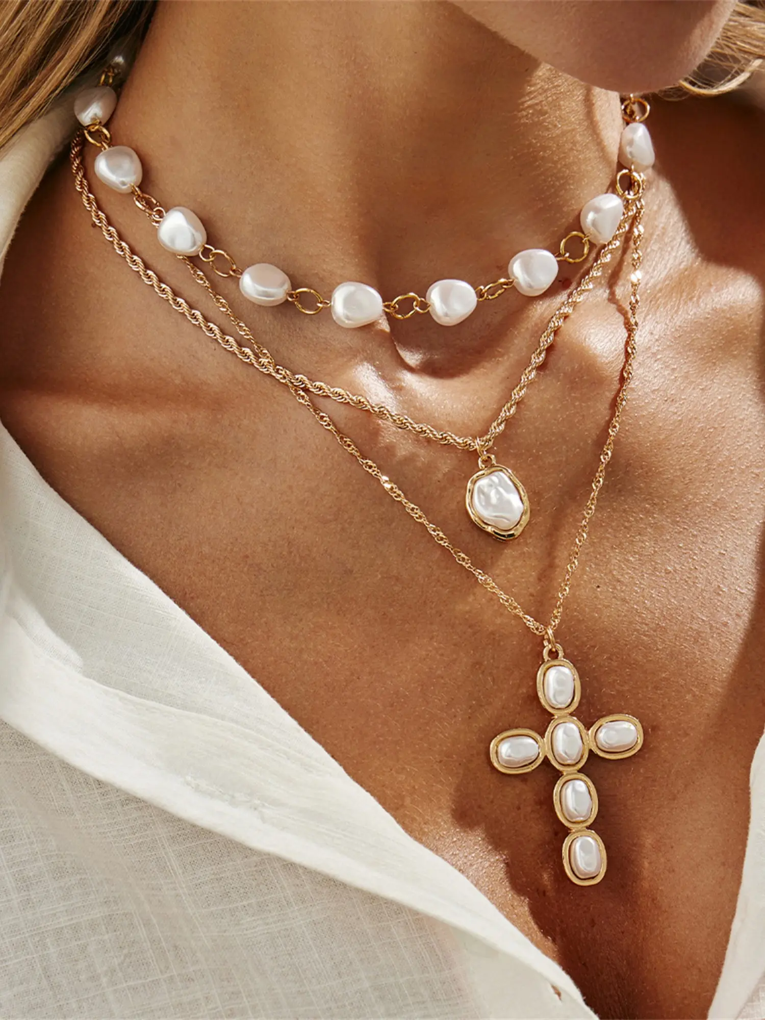 Hip Hop Trend Cross-shaped Pendant Baroque-shaped Pearl Embellished Imitation Pearl Chain Multi-layer Fold Wear Necklace Dangling Pearl Necklace for Women Dainty Trendy Jewelry Fashion Gifts Multilayer Cross Necklace
