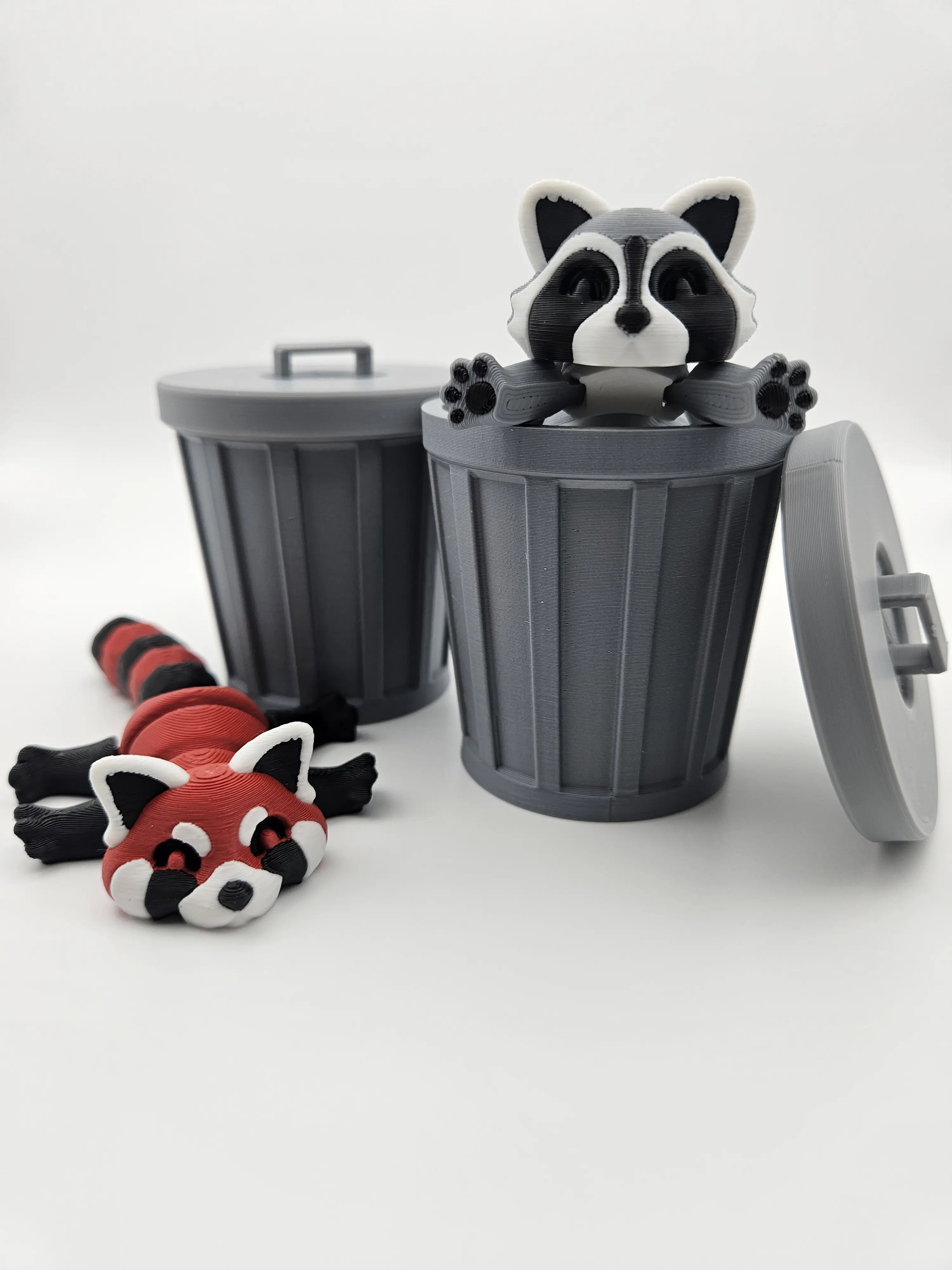 3D Printed Articulating Trash Panda (Raccoon) Figurine Great Gift and Desk Figure Toyset Decor