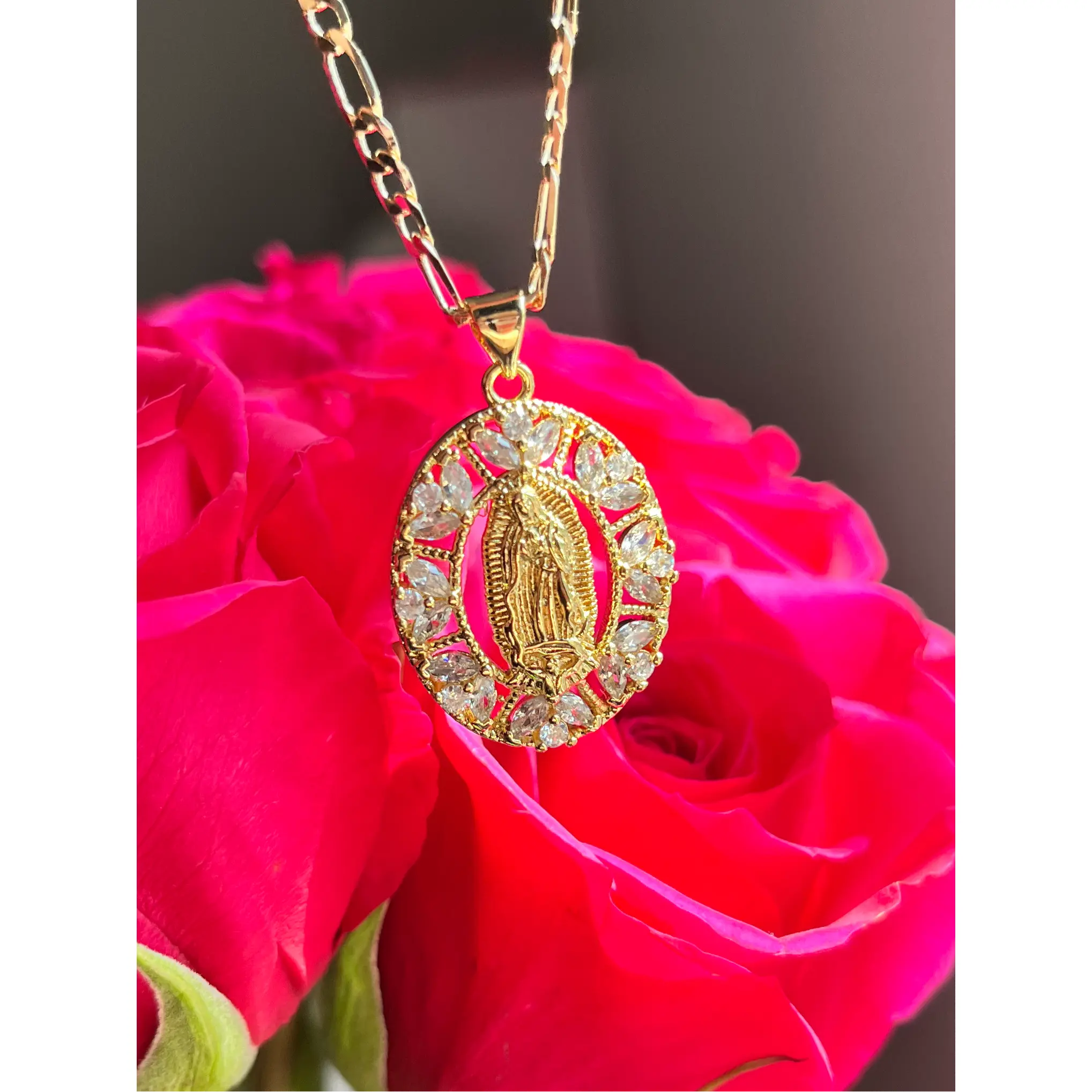 Flower uno Virgencita necklace Flower uno Virgencita necklace