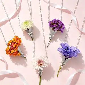 1pc DIY Bouquet Necklace Wearable Mini Vase Jewelry Collection Chain Trendy Flower Holder Pendant to Insert Dried or Real Blooms Mothers Day Jewelry Gifts for Daughter Mom