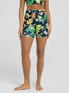 woman's tummy control biker shorts