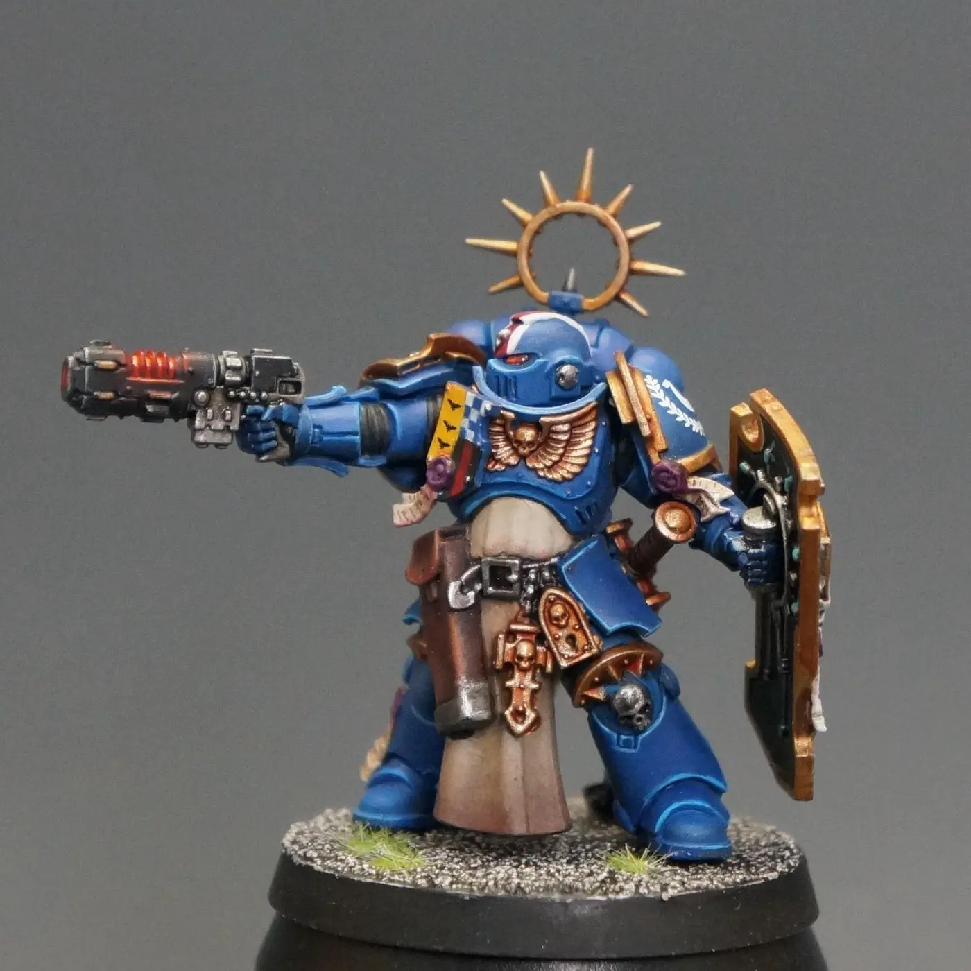 Space Marines Ultramarines Lieutenant with Storm Shield Indomitus Warhammer 40k ProPainted Tabletop Miniature Commission