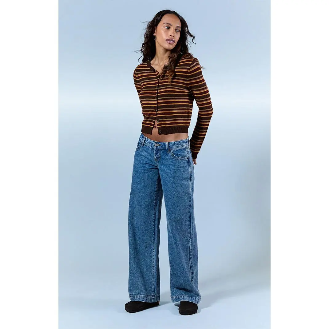 Pacsun Women's Kaia Ultimate Low Rise Baggy Jeans Light Blue Wash Pacsun Women's Kaia Ultimate Low Rise Baggy Jeans Light Blue Wash
