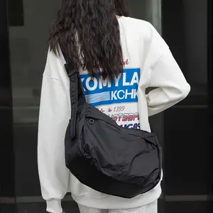 Unisex Nylon Crescent Crossbody Bag – Large Capacity Lightweight Streetwear Shoulder Tote