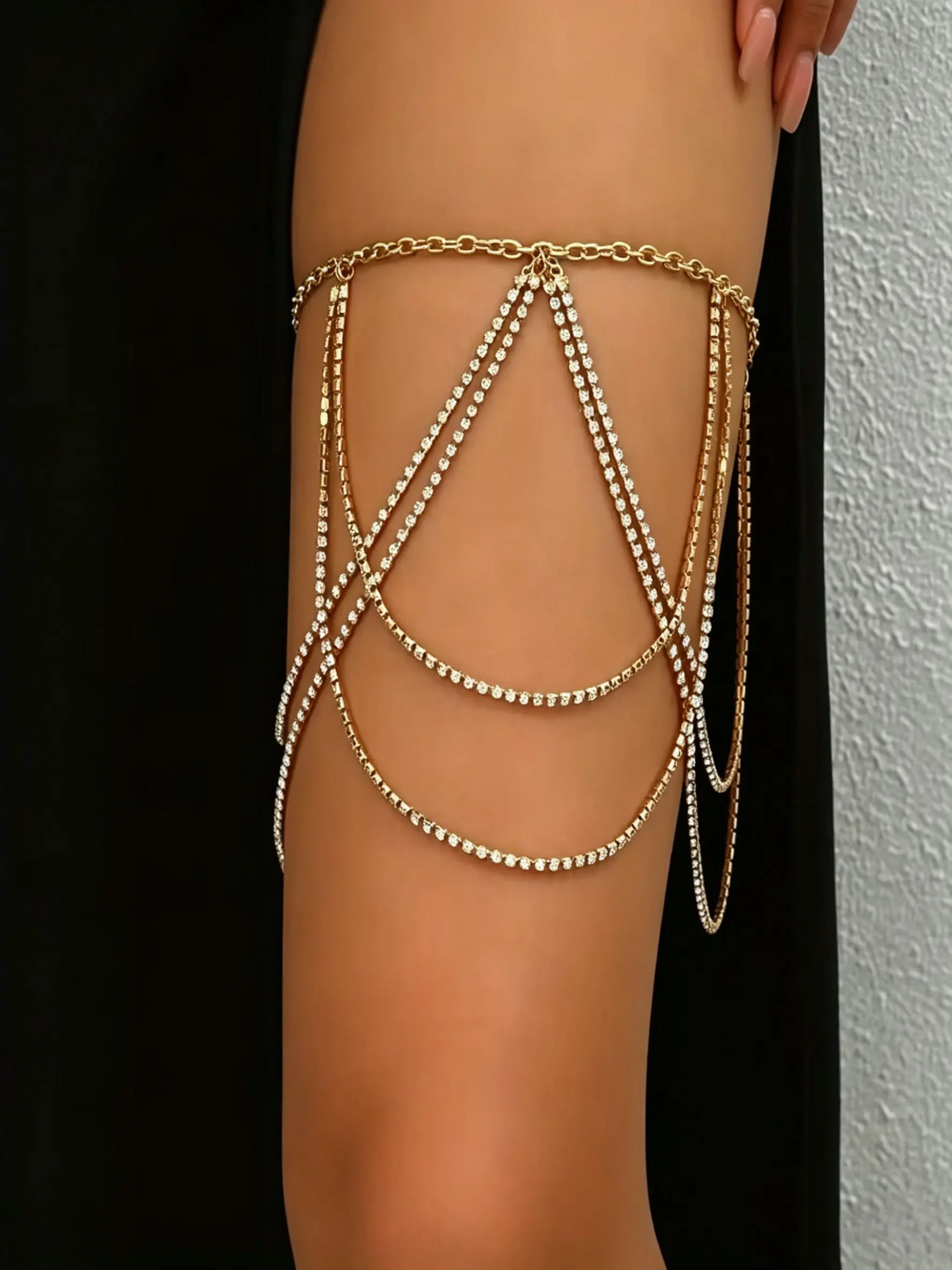 Rhinestone Thigh Chain, Sparkly Layered Leg Chain Garter, Party Vibe Accessory, Glamorous Body Jewelry, Perfect for Events
