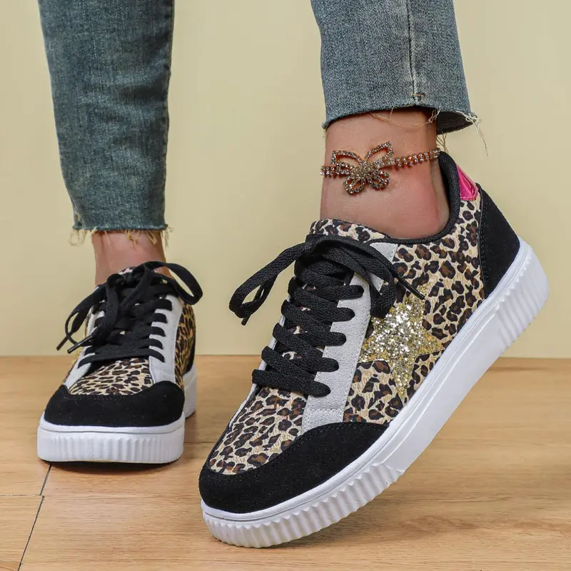 Women's Fashionable Glitter Star Decor Lace Up Low Top Leopard Print Sneakers, Breathable Casual Trainers, Casual Comfortable Breathable, Female All-match Round Toe Shoes for Daily Wear