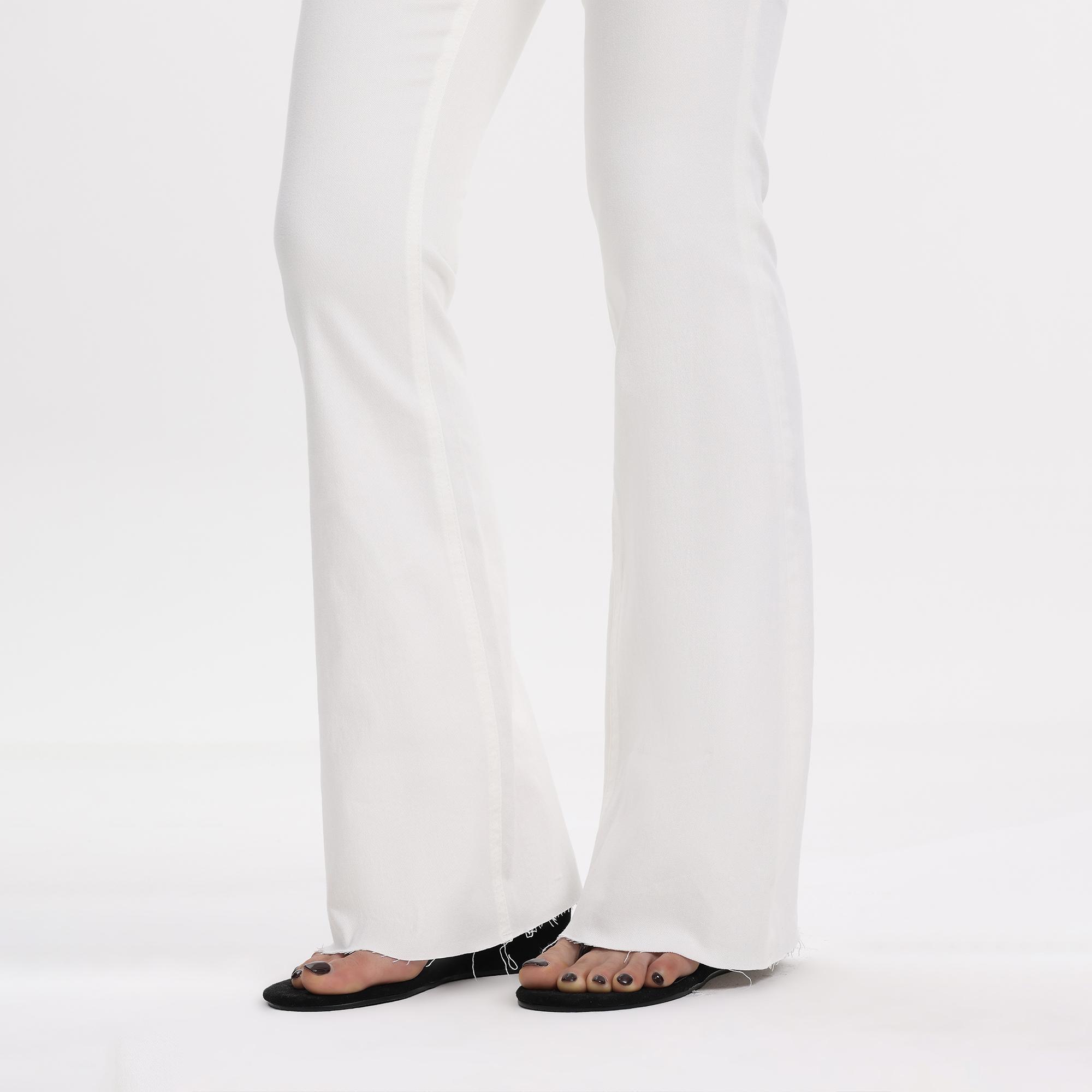 Y2K Vintage High Waisted Flare Jeans - Super Stretch Body Shaping White Bell Bottom Denim Trousers for Women"