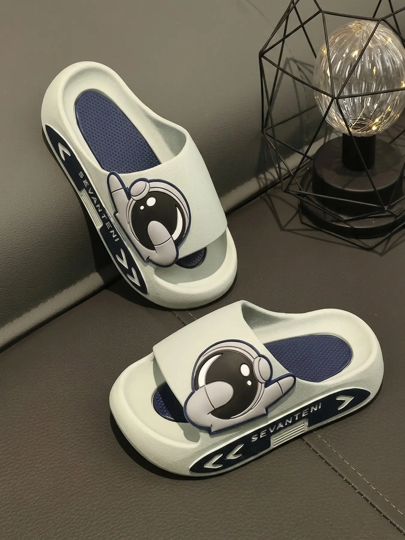 Summer Cartoon Kids Slippers, Unisex Soft Sole, Casual Cut Out Design, Ideal for Home, Bath, Outdoor, Less Than Ankle Height, Shower Slippers