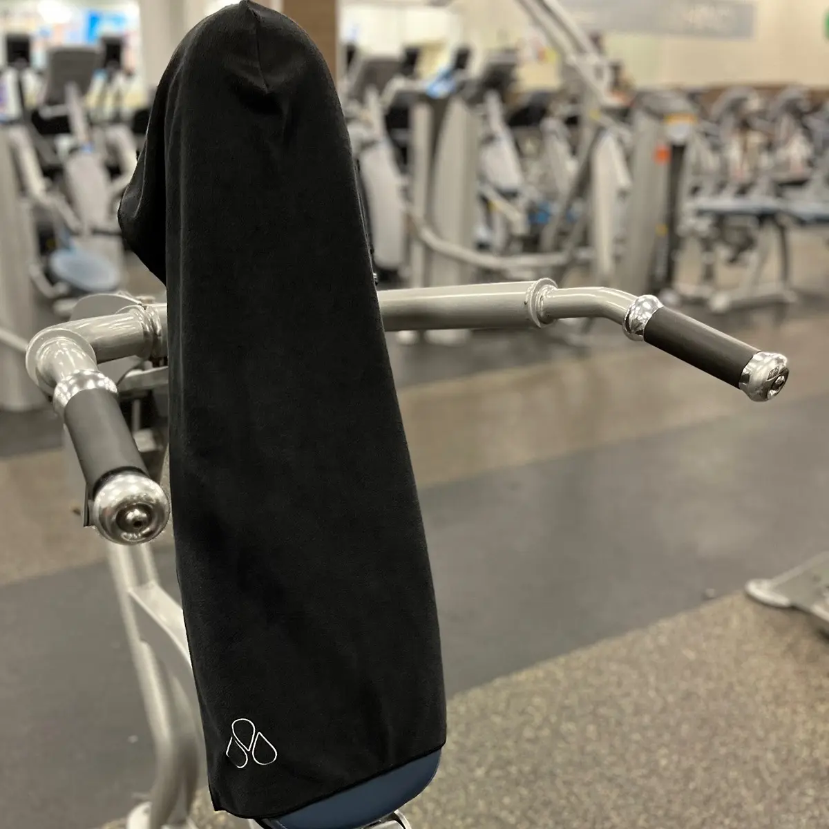 Benchie Hooded Gym Towel - Lightweight Microfiber for workouts Benchie Hooded Gym Towel - Lightweight Microfiber for workouts
