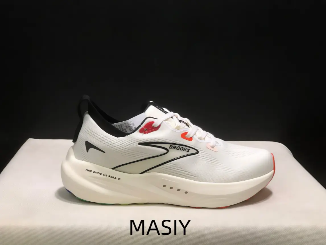 White breathable mesh running shoes matched with orange embellishments and thick cushioned midsole. It offers powerful shock absorption, perfect for daily jogging, fitness training and long-distance walking comfortably.