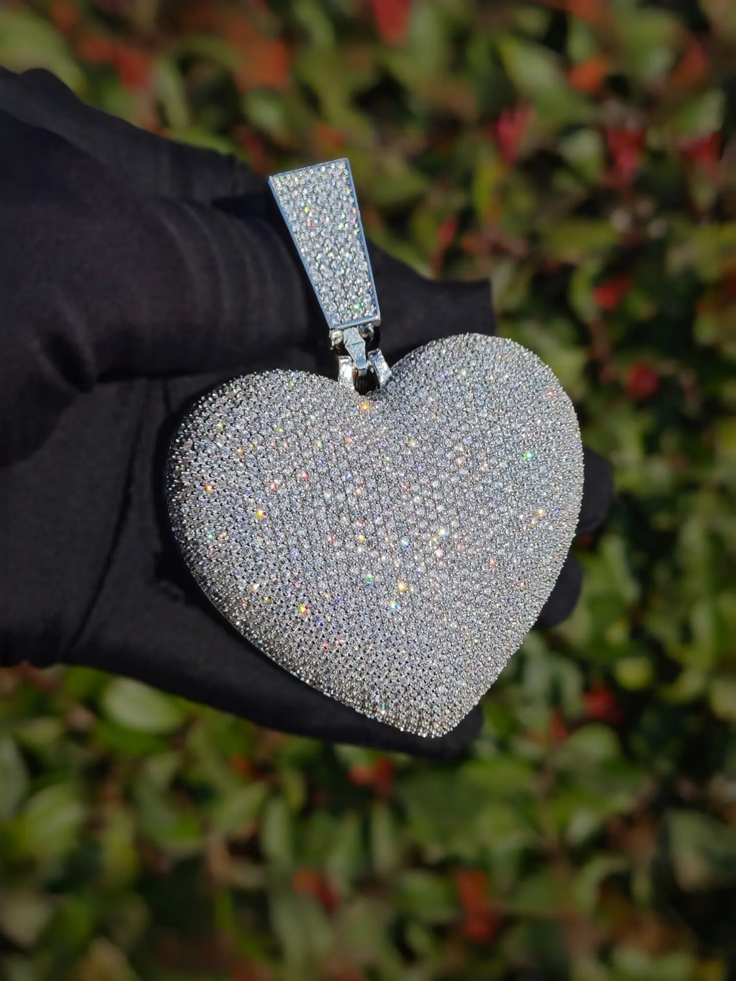 Hiphop Unisex Large Full Diamond Zirconia Inlaid Heart Brass Zircon Pendant Necklace, Casual Style, Stainless Steel Chain, Bling Chain, All Seasons Jewelry, Fashionable Jewelry Accessories, Cubic Zirconia Heart Design Necklace, Sparkling CZ Necklace