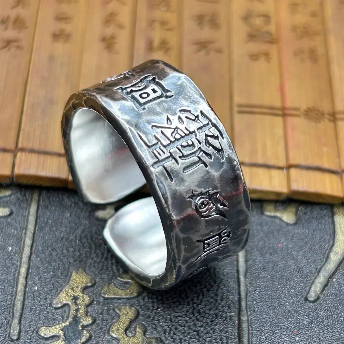 The new beautiful retro Pisces Chengxiang ring has a high-end ring with domineering personality every year.