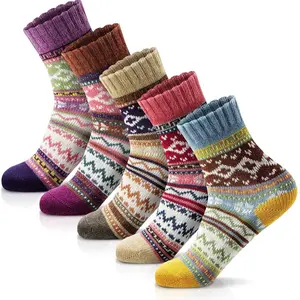 Winter Socks for Men and Women Warm Thick Knit Winter Embroider Socks - 5 pairs Casual Menswear Christmas Colorful