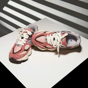 Retro Chunky Sneakers for Women & Men - Pink Y2K Aesthetic Lifestyle Shoes