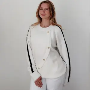 50% Cashmere and 50% Wool Cream with Black