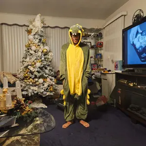 One-piece crocodile pajama, made of flannel, crocodile costume role-play, cute plush pajama, animal cartoon couple outdoor, thickened homewear unisex pajama