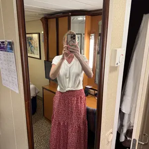 Women's Casual Ruffled Hem A-Line Skirt, Elastic Waist Pockets Long Skirt, Fashionable Shirred Skirt