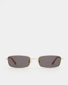 Olsen Sunglasses in Dark Grey Lens