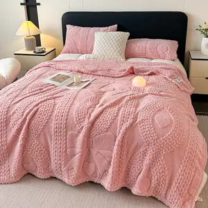 Flannel Jacquard Blanket Heart Design, Warm and Comfortable, Single & Multi-Person Use, Bedroom Bed Throw, Sofa Cover, Office Nap Mat