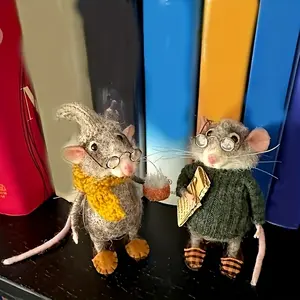 Whimsical Handmade Materials Needle-Felt Mouse -Handmade material package,Adorable Glasses-Wearing, Newspaper-Reading Design | Fleece Craft Christmas Tree Ornament & Year-Round Home Decor | Perfect for Holidays, Fall & Cozy Displays