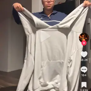 Peach Slices Smoothing Solution Ingrown Hair Treatment with Peach & Lily for Silky Smooth Bump-Free Skin