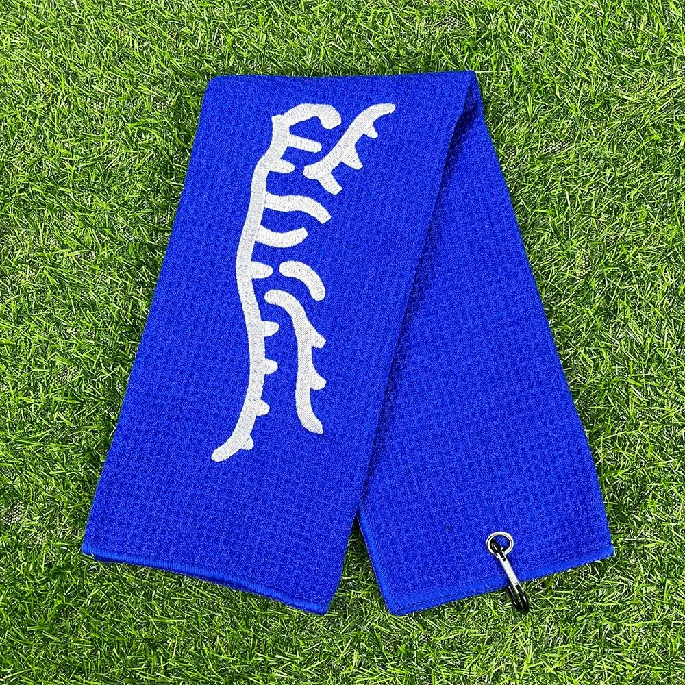 Tiger Embroidered Golf Towel, Waffle Texture Golf Towel with Mountaineering Buckle, Soft Golf Accessories for Men & Women, Golf Gift, Golf Supply
